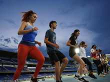 La pista atl&eacute;tica del estadio Pascual Guerrero tambi&eacute;n se puso en servicio en horario nocturno