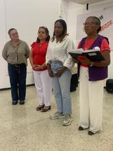 Las mujeres emprendedoras de la Comuna 5 siembran paz y esperanza