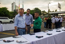 Alcalde de Cali anunci&oacute; incautaci&oacute;n de 309 armas de fuego y aumento de presupuesto en seguridad: &ldquo;Seguiremos desarmando a los bandidos&rdquo;