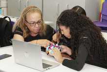 Cali celebra y fortalece el conocimiento de las ni&ntilde;as y mujeres en Tecnolog&iacute;as de la Informaci&oacute;n y las Comunicaciones