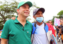 En compañía del alcalde de Cali, Alejandro Eder, los usuarios de la Ciclovida disfrutaron del Día Mundial de la Risa