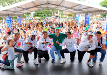 En compañía del alcalde de Cali, Alejandro Eder, los usuarios de la Ciclovida disfrutaron del Día Mundial de la Risa