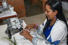 Mam&aacute; tiene el poder: historia de resiliencia, amor y esperanza de una madre  sobreviviente del conflicto