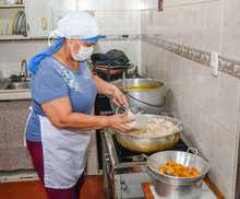 Gestora comunitaria que convierte la adversidad en solidaridad: la historia detr&aacute;s del comedor comunitario de Liliana Quiroz L&oacute;pez