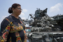 Restauración del monumento a la Solidaridad.