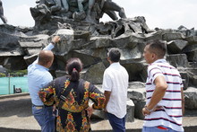 Restauración del monumento a la Solidaridad.