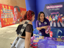 El Kiosko Violeta se toma las universidades de Cali para sensibilizar sobre la violencia de g&eacute;nero 