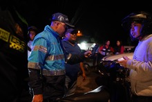 Autoridades intensifican operativos contra piques ilegales en el kil&oacute;metro 18