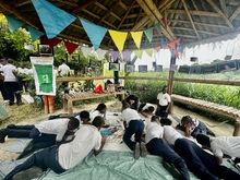 Ni&ntilde;os y j&oacute;venes de la Comuna 13 celebraron el &lsquo;D&iacute;a Mundial del Medio  Ambiente&rsquo; en el humedal Charco Azul