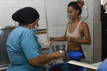 Unidos en la mesa para la reconstrucci&oacute;n del tejido social en el barrio Manuela  Beltr&aacute;n