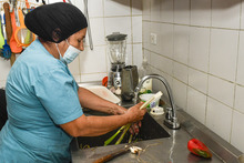 Unidos en la mesa para la reconstrucci&oacute;n del tejido social en el barrio Manuela  Beltr&aacute;n