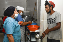Unidos en la mesa para la reconstrucci&oacute;n del tejido social en el barrio Manuela  Beltr&aacute;n
