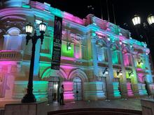 Cinco hitos ornamentales de Cali brillan con los colores del arco iris para celebrar el &lsquo;D&iacute;a Mundial del Orgullo LGTBIQ+&rsquo;