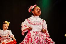 Semilleros infantiles protagonizaron gala inaugural del XXX Encuentro de Danzas Folcl&oacute;ricas Mercedes Monta&ntilde;o