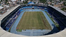 Con maquinaria FIFA, la gramilla del estadio Pascual Guerrero se transforma para la Copa Mundial Sub-20 Femenina