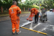 En el primer semestre de 2024 se demarcaron en Cali m&aacute;s de 168 mil metros lineales de v&iacute;as 