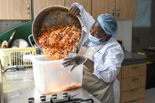 El cuidado del medio ambiente tambi&eacute;n es parte de la labor en los comedores comunitarios