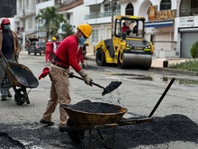 Alcald&iacute;a de Cali destina m&aacute;s de $3.400 millones para mejorar v&iacute;as en 95 barrios
