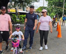 El domingo, la Ciclovida de Cali se llenó de papás bacanos 2