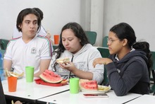 Vuelven los estudiantes a las aulas con la garant&iacute;a de contar con transporte y alimentaci&oacute;n escolar