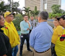 Subcategor&iacute;as de Alcald&iacute;a de Cali logra acuerdo con taxistas y se restablece la movilidad en la avenida 2 Norte