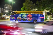 Cali se pone a la vanguardia del turismo internacional relanzando VisitCali.travel y entregando bus panor&aacute;mico