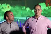 Junto a los operarios que limpian a diario la ciudad, alcalde Alejandro Eder abri&oacute; el recorrido &lsquo;488 razones para sentirme orgulloso de Cali&rsquo;