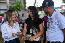 Contrataci&oacute;n P&uacute;blica atendi&oacute; a m&aacute;s de 70 empresarios en la Comuna 17 durante Feria de Servicios de Mi Cali Bella