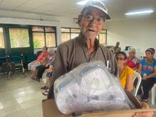 Cuidando a quienes nos cuidaron: entrega de m&aacute;s de 200 kits de aseo en el Hospital Geri&aacute;trico de San Miguel