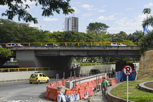 Se iniciar&aacute;n obras de restauraci&oacute;n del puente contiguo al Club Colombia, por lo cual se presentar&aacute;n desv&iacute;os en v&iacute;as en este sector