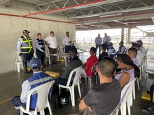 23 j&oacute;venes se graduaron como reguladores viales para mejorar la movilidad en el sur de Cali