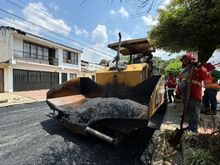 Barrio Pampalinda dice #ChaoHueco: inici&oacute; la pavimentaci&oacute;n de una de sus v&iacute;as m&aacute;s importantes