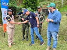La Feria de Servicios de la Alcald&iacute;a lleg&oacute; hasta la vereda Pe&ntilde;as Blancas, cuna del r&iacute;o Cali y en medio de los Farallones