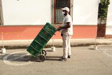 Gestores de los comedores comunitarios reciben cada 10 d&iacute;as insumos de calidad para garantizar su funcionamiento