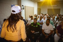 Trabajar de la mano con la administraci&oacute;n del alcalde Eder  es el compromiso de la comuna 22