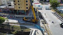 Se ejecutaron maniobras de ingenier&iacute;a civil en el puente contiguo al Club Colombia durante este fin de semana