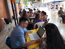 Las cuidadoras de personas con discapacidad merecen ser celebradas diariamente