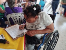 Las cuidadoras de personas con discapacidad merecen ser celebradas diariamente