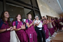 Salsa y folclor alegran llegada a Cali de las selecciones que disputar&aacute;n la Copa Mundial Femenina Sub- 20