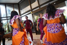 Salsa y folclor alegran llegada a Cali de las selecciones que disputar&aacute;n la Copa Mundial Femenina Sub- 20