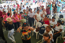 Con rifas, juegos y espect&aacute;culos, cerca de 2000 personas se gozaron