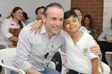 Alcald&iacute;a de Cali entrega la primera de 14 modernas bibliotecas escolares en  las que se est&aacute;n invirtiendo $1100 millones