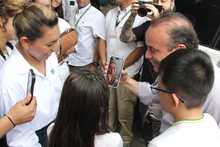 Alcald&iacute;a de Cali entrega la primera de 14 modernas bibliotecas escolares en las que se est&aacute;n invirtiendo $1100 millones