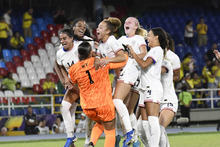 Estados Unidos sorprendi&oacute; a Alemania en la adici&oacute;n y con cobros desde el punto penal (3-1) lo elimin&oacute; del Mundial Femenino Sub-20