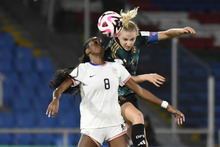 Estados Unidos sorprendi&oacute; a Alemania en la adici&oacute;n y con cobros desde el punto penal (3-1) lo elimin&oacute; del Mundial Femenino Sub-20