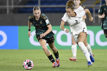 Estados Unidos sorprendi&oacute; a Alemania en la adici&oacute;n y con cobros desde el punto penal (3-1) lo elimin&oacute; del Mundial Femenino Sub-20