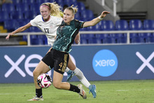 Estados Unidos sorprendi&oacute; a Alemania en la adici&oacute;n y con cobros desde el punto penal (3-1) lo elimin&oacute; del Mundial Femenino Sub-20