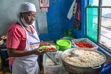 Esperanza y compromiso: los comedores comunitarios combaten el hambre y fortalecen el tejido social en Cali