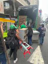 Cali es ejemplo de econom&iacute;a circular en la COP16: se renuevan mobiliarios de los vendedores informales en el centro de la ciudad