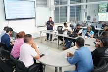 En mesa de trabajo, la ciudadan&iacute;a particip&oacute; activamente con miras a construir una movilidad segura y eficiente